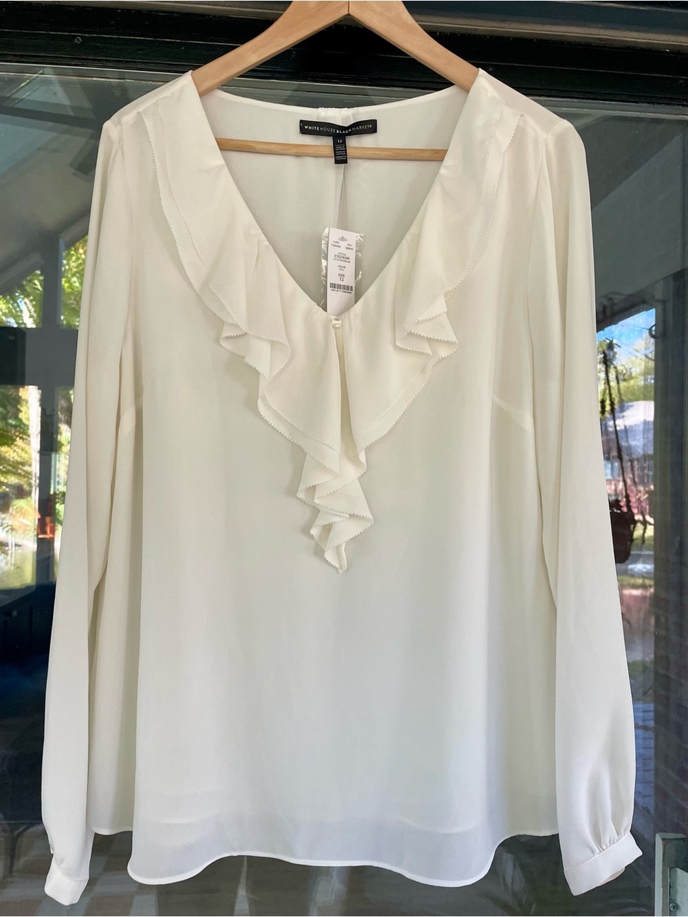 White House Black Market Cream Ecru Ruffle V-Neck Blouse Size 12 NWT